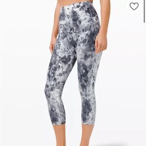 Lululemon Wunder Under HR Crop 21"
MDye